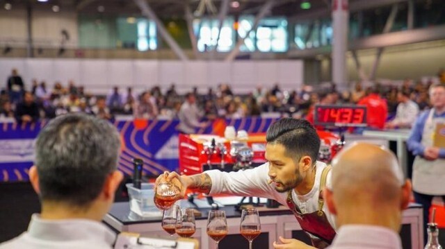 The World Barista Championship and the World Brewers Cup begin next week in Melbourne, Australia! Check out our preview by following the link in our profile! 

#worldbaristachampionship #worldbrewerscup #melbourne #specialtycoffee #coffeecompetitions #co… instagr.am/p/Ci23KeJpsTD/