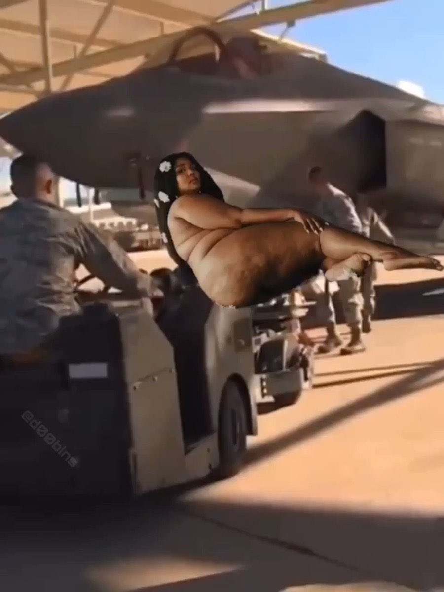 BALDINGSTANS's tweet photo. @Akademiks Going to use like the us airforce used lizzo https://t.co/j0HpJ3liJs