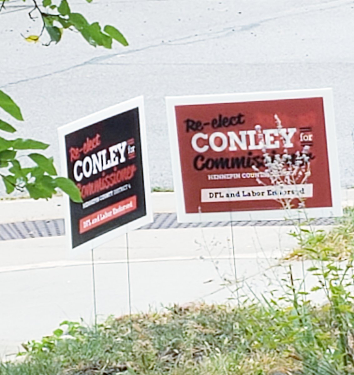 voteconley's tweet photo. As seen on the Southside: Its the first day of early voting!! It is also the first day to get your hands on the 2022 edition of the #TeamConley lawn signs! They are available for pick up or delivery. Request yours here https://t.co/fiZpBbquh8
Happy Voting District 4! https://t.co/oHwJZAT9WN