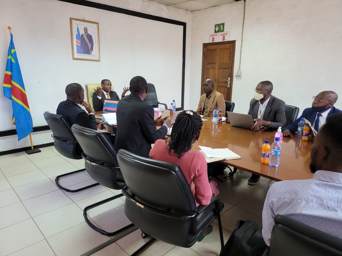 KakelMbumb's tweet photo. Rencontre entre le Collectionneur des entrepreneurs Congolais, l'inspectionRégionale @FnjecR et l'#ARSP haut -katanga pour discuter sous-traitance et décisions suite au contrôle des #OPJs auprès des entreprises principales.Que les entrepreneurs s'organisent mieux. @makualaerick2 https://t.co/bLDFzagmwp