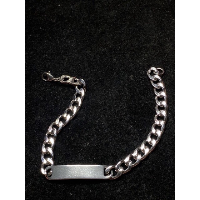GoldBlcn's tweet photo. I'm selling CLASSIC CUBAN PLATED WHITEGOLD for ₱600. Get it on Shopee now! https://t.co/5zVKfE0Wt8 #ShopeePH https://t.co/DBjcZnI9xI