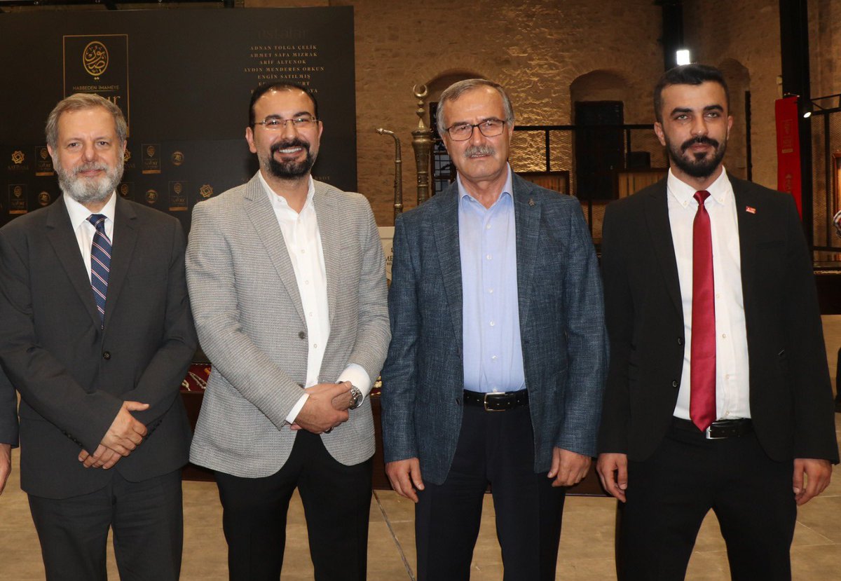 Dünya Gazetesi Yönetim Kurulu Başkanı Hakan Güldağ’ı Konya’da misafir ettik. Konya Sanayi Odası Başkanı Memiş Kütükçü, Helvacızade Yönetim Kurulu Başkanı Tahir Büyükhelvacıgil, TARMAKBİR Başkanı Şenol Önal ve Bera Holding yönetimini ziyaret ederek, çalışmalar hakkında bilgi aldık