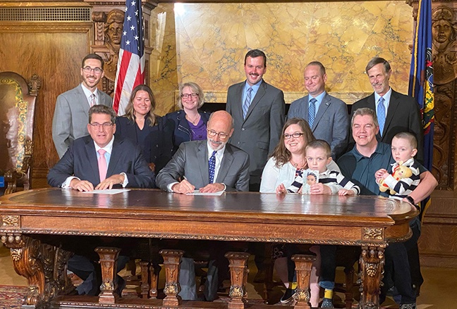 cure_mld's tweet photo. Read all about it!  https://t.co/pwoHcoCJRr

"Since the state’s new screening policies went into effect, four babies with Krabbe have been diagnosed. “It’s stunning, for a rare disease that has a 1 in 100,000 incidence rate,” Brackbill said."

#newbornscreening #Leukodystrophy https://t.co/4wSgvHjUHq