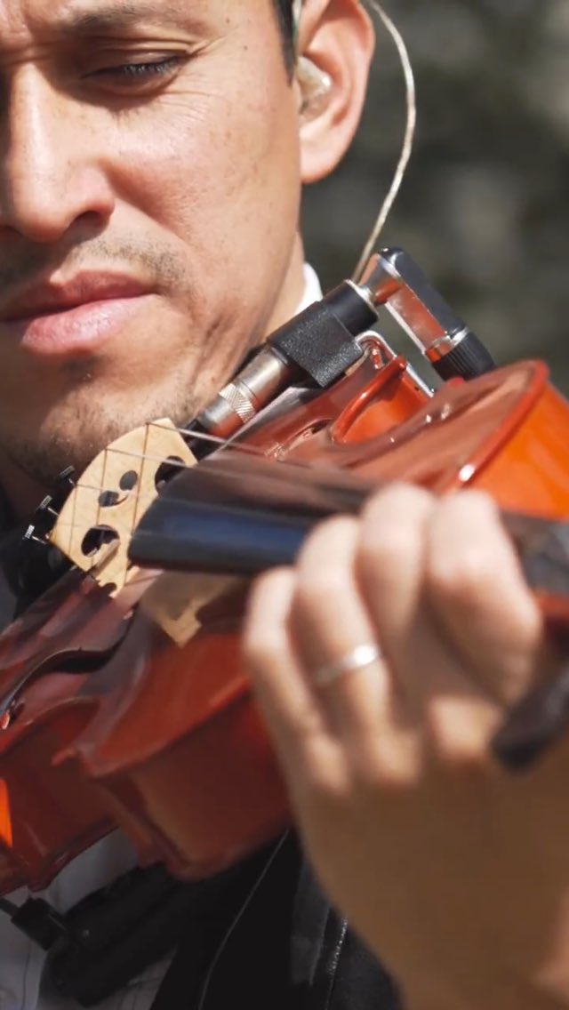 SilMaRodriguez's tweet photo. Hoy viernes estaré poniéndole #música a los festejos #diadelaprimavera en @fishertonplazaok  🎻🎶. Sábado 24/ Salón @aires.eventos boda de Lucia y Matías. 
Por la noche en @pulperialayapa con @rodriguezfolclore y por último en @jurieventos en casamiento de Ariel y Sonia. 🎼🎵🎶 https://t.co/QNE2wvAbuy