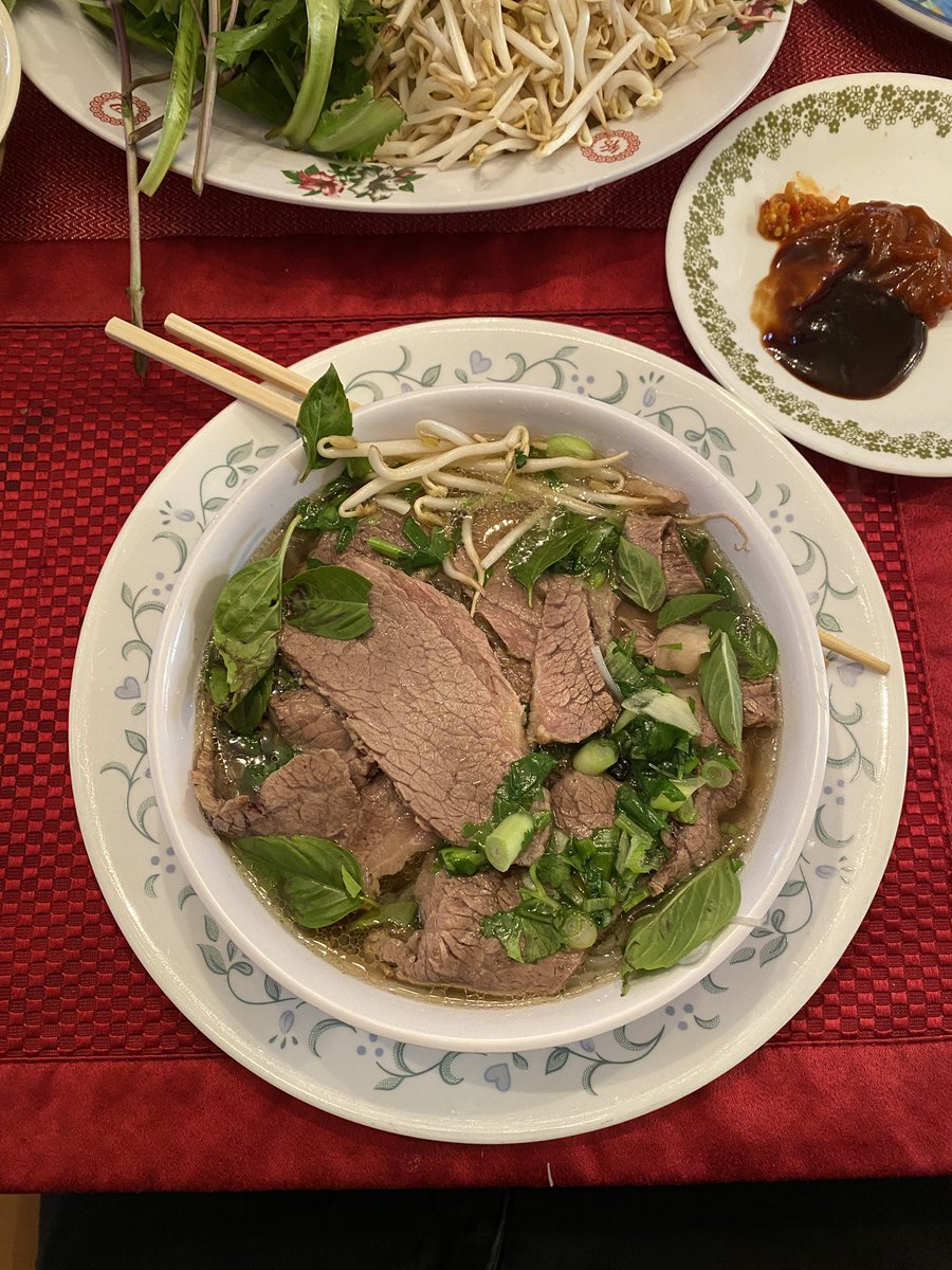 endlesssupper's tweet photo. The best bowl of pho we’ve ever eaten.  🍜 https://t.co/oyEeXeTvBO