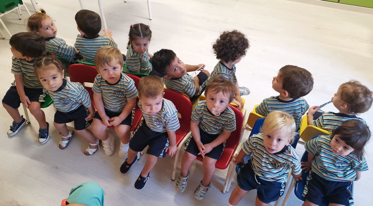E_InfantileSXXI's tweet photo. Our first lesson: learning colours #MarniII https://t.co/k1Ypv1nTqH