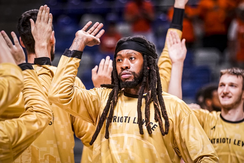 Deshawn Freeman (<a href="/Cant_Guard33/">Deshawn Freeman</a>) was IMPRESSIVE in Patrioti Levice's 57-81 win against Karhu Kauhajoki in the #BasketballCL QR Day 2:

18 points
15 rebounds
5 assists
6/10 FG
6/8 FT
2 blocks
3 turnovers
1 steal
32 EFF

The Slovakian champs will fight for a spot in the RS! 🇸🇰