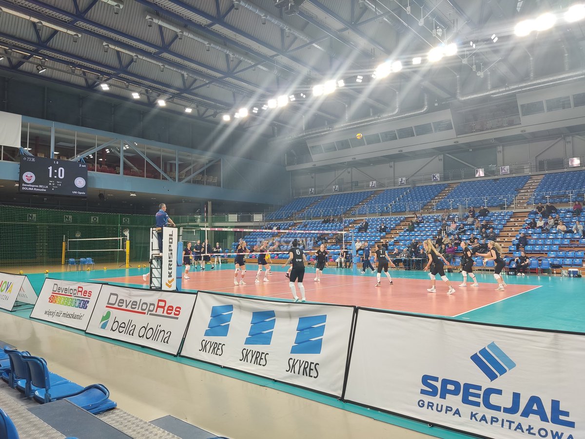 Bartek_m2003's tweet image. Dziś w Hali na Podpromiu w meczu sparingowym KS DevelopRes Rzeszów - UNI Opole 1:3 👏

#developres #uniopole #volleyball
