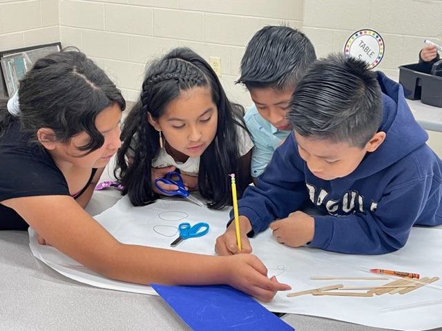 FairStreetSTEM's tweet photo. At Fair Street, Second Graders model respectful and responsible collaboration.  They work together to engineer a product using their knowledge of matter and force. @GCSS_FS @GCSSK12 @GCSS_STEAM https://t.co/z4tdQDrUZw