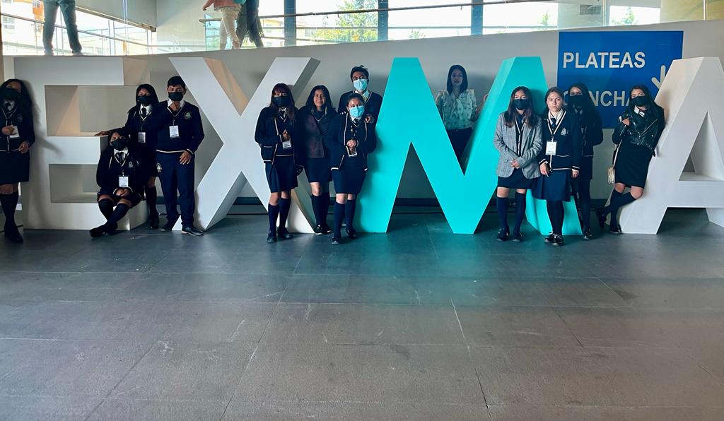 DBT_Edomex's tweet photo. Alumnos, Alumnas y Docentes de distintitos Centros de Bachillerato Tecnológico, presentes en el evento EXMA2022 que se llevo a cabo este 21 y 22 de septiembre en la Arena Ciudad de México. https://t.co/uMUQgdYXbh