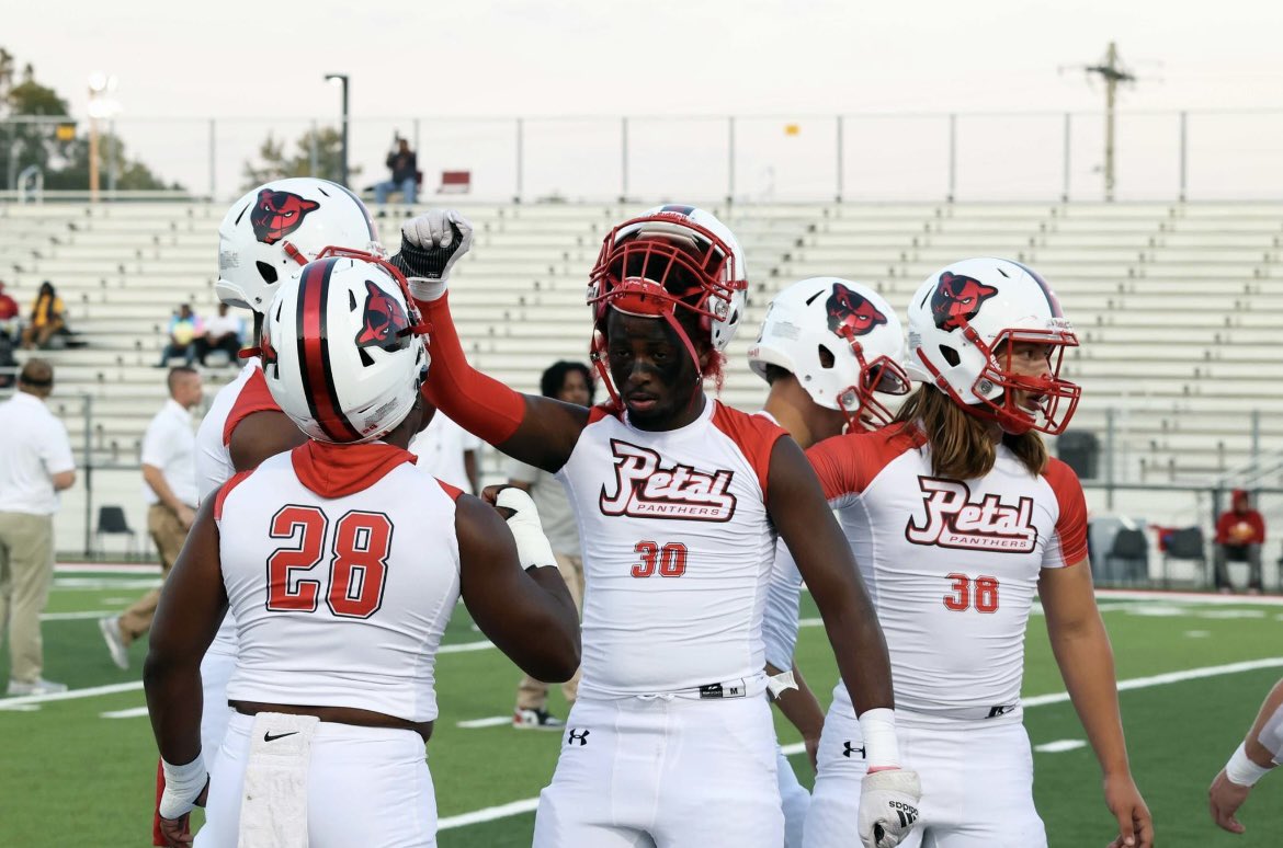 TreWms28's tweet photo. Game day‼️ @Coach_Crowder15 it’s the perfect day to be the greatest‼️💯 https://t.co/k89YHbMt9S