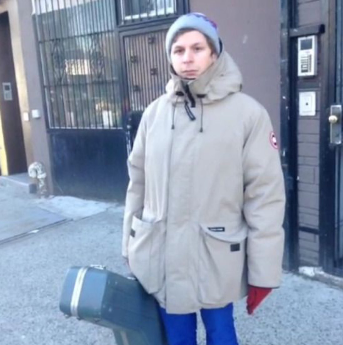 iss3ymistak3's tweet photo. under 70 degrees today u know what that means … can really start dressing https://t.co/J9ZkGnRyoW