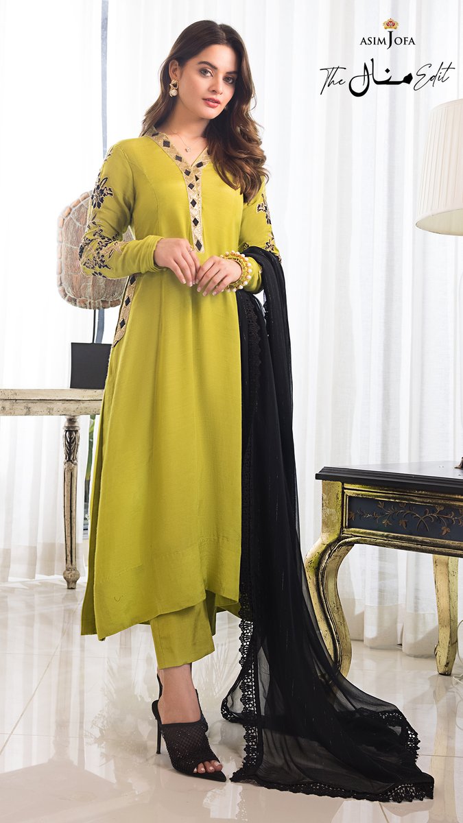 asimjofa's tweet photo. The Minal Edit by Asim Jofa | 3PC | Unstitched Collection | PRE-BOOK NOW
AJIM – 18 | Rs. 5,850
Minal Khan makes a bold statement dressed in this flamboyant ensemble. 
#AsimJofa #IWearAsimJofa #unstitchedcollection #stitchedcollection #asimjofaedits #minalkhan #minaledit https://t.co/XB1GDgw6dq