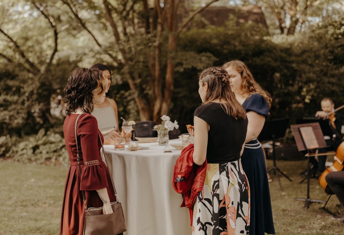PartyPlusEvents's tweet image. It's cocktail hour time! 🍸 No matter your venue, our tables can make your guests comfortable at any event, bringing space for eating appetizers, drinking cocktails, and meeting new people!