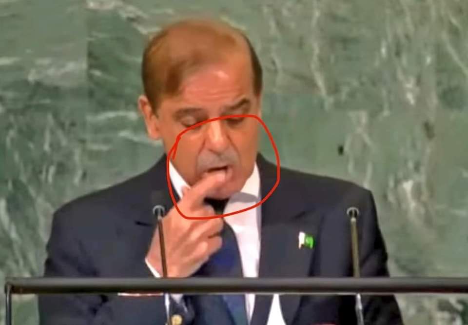waseemRahil6's tweet image. وزیراعظم شہباز شریف اقوام متحدہ میں خطاب کے دوران تھوک لگا کر پرچی بدل رہے ہیں
🤦‍♂️🤦‍♂️🤦‍♂️
⁦#PMShehbazAtUNGA⁩