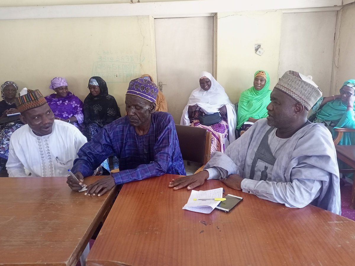 NoaKano2's tweet photo. #NOA The National Orientation Agency Kano, engaged Community Orientation and Mobilization Officers for briefing on the forth coming Nationwide Sensitization Program, on National Home Grown School Feeding Program, Tagged: "Mobilization for Increased Enrollment" come up 26-28/9/22. https://t.co/9OBxeA6rtv