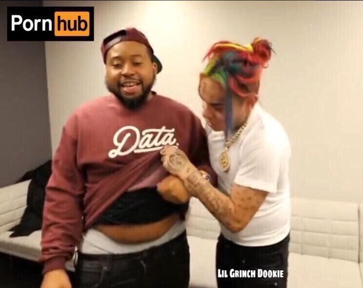 BALDINGSTANS's tweet photo. @Akademiks Speak about others riding your dick but at this point  drake used all of your holes you fatass. 69s dick had you first https://t.co/KH3JqD8w3e
