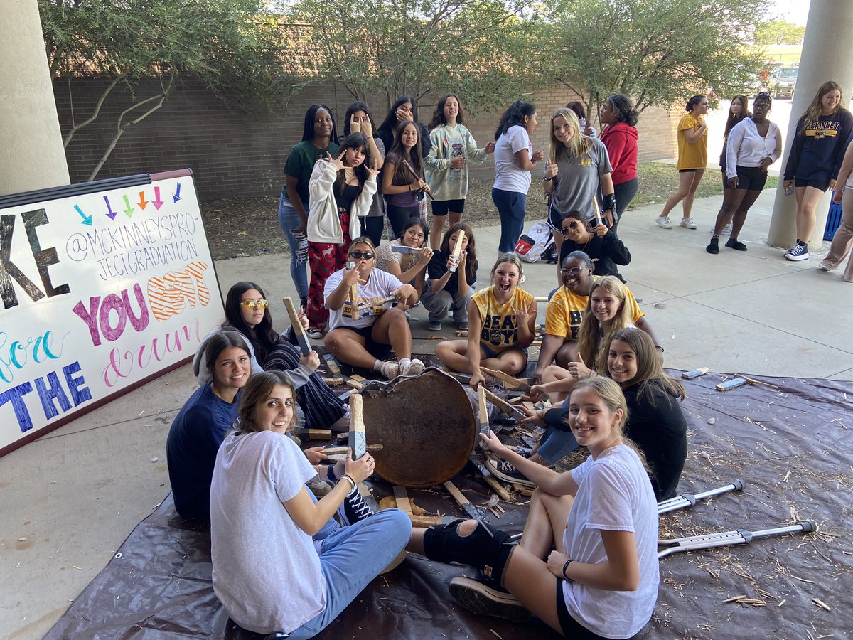 mhslionettessoc's tweet photo. Freshmen doing their first beat the drum!! #beatboyd WAWG WAWN https://t.co/Dv0ipJs73z