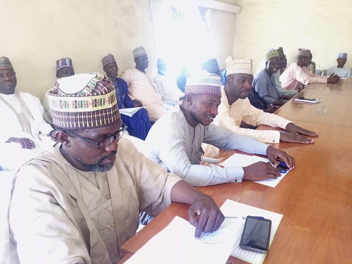 NoaKano2's tweet photo. #NOA The National Orientation Agency Kano, engaged Community Orientation and Mobilization Officers for briefing on the forth coming Nationwide Sensitization Program, on National Home Grown School Feeding Program, Tagged: "Mobilization for Increased Enrollment" come up 26-28/9/22. https://t.co/9OBxeA6rtv