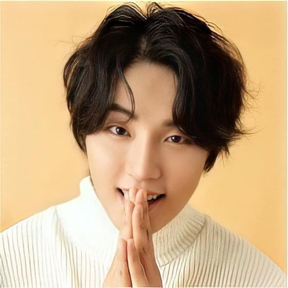 ChinosYSusCosas's tweet photo. ☆ ¡ʜᴀᴘᴘʏ 36 ʙɪʀᴛʜᴅᴀʏ! ☆

Yoon Shi Yoon, actor y cantante surcoreano. 🥳😊

#단밤 #YoonShiYoon #PsychopathDiary #FlowerBoyNextDoor #Train #TheBestHit #kpop #kpopmemes #kdrama  #korea #korean #chinese #cdrama #japan #Japanese #doramas #Taiwan #Taiwanese #monoschinos #Asia https://t.co/xxit4xOZ5F