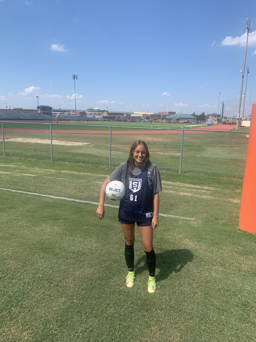 SLGirlsSoccer7's tweet photo. 🎉Congratulations are in order for Ally Townsend and her commitment to play soccer at Colorado School Of Mines ❕❕

🔵⚪️ We’re proud of Ally’s hard work ❕Go ahead and follow   @mineswsoc to keep up with Ally’s career 💪🏻 🔵🟠

@SLHSABC 
@SpartanCrazies_ 
@kfinnesand 
@JHamon17 https://t.co/J01TXC9y1p