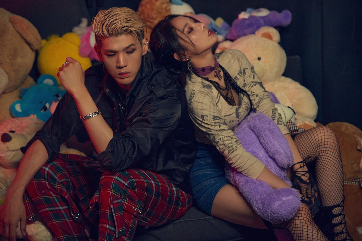 HO_HiddenKARDs's tweet photo. Hiddens! We all know twitter messes with the quality of images. Because of this all images of the "Be Funky" shoot you find here are not in full HD. But the ones in the Google Drive link below are!!!!! 
#KARD #HIDDENKARD #BM #SOMIN #JSEPH #JIWOO
https://t.co/mbRv7lLKmU https://t.co/VhwqU2A6f3
