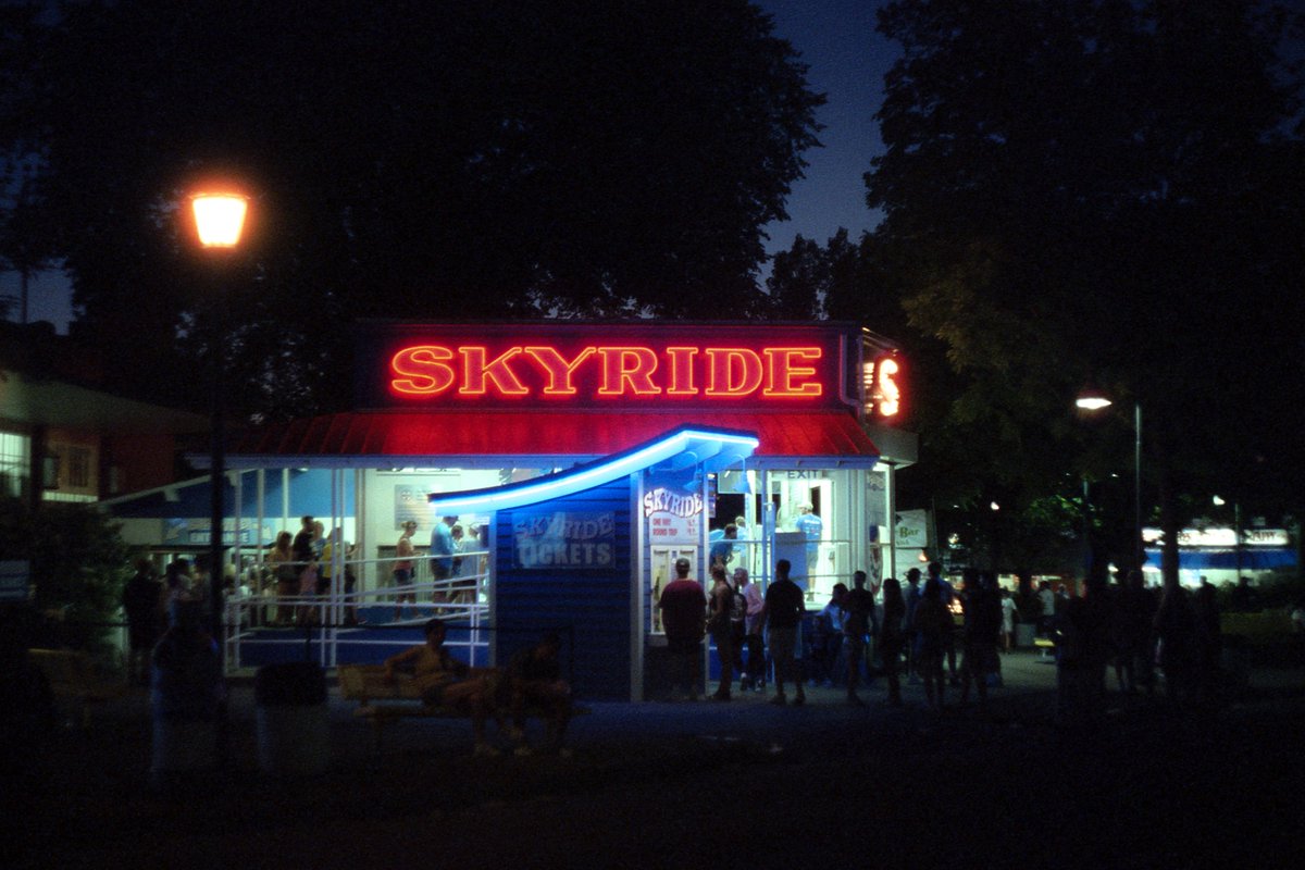 alex takes fotos tweet media