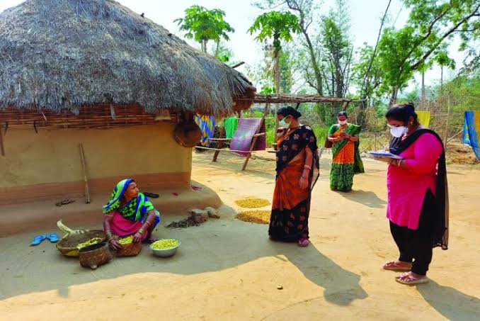 luckydubey123's tweet photo. 60% of total advance provides to weaker sections of society  - #SaveGraminBanks https://t.co/RGcR4BOKL4