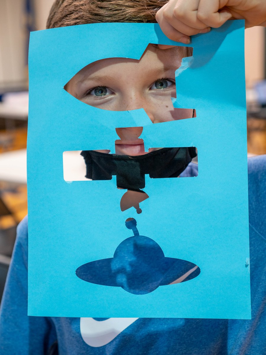 PennridgeSD's tweet image. youtube.com/watch?v=m4sXNs…

Our new Rams on the Ridge video about the "Fab Lab" this week at Seylar! #buckscountyiu #fablab gave our kids huge hands-on education this week at 
@PSDSeylar @BucksIUSTEAM @LindseyRSides 
   #Proud2bPSD #STEMeducation rocks!