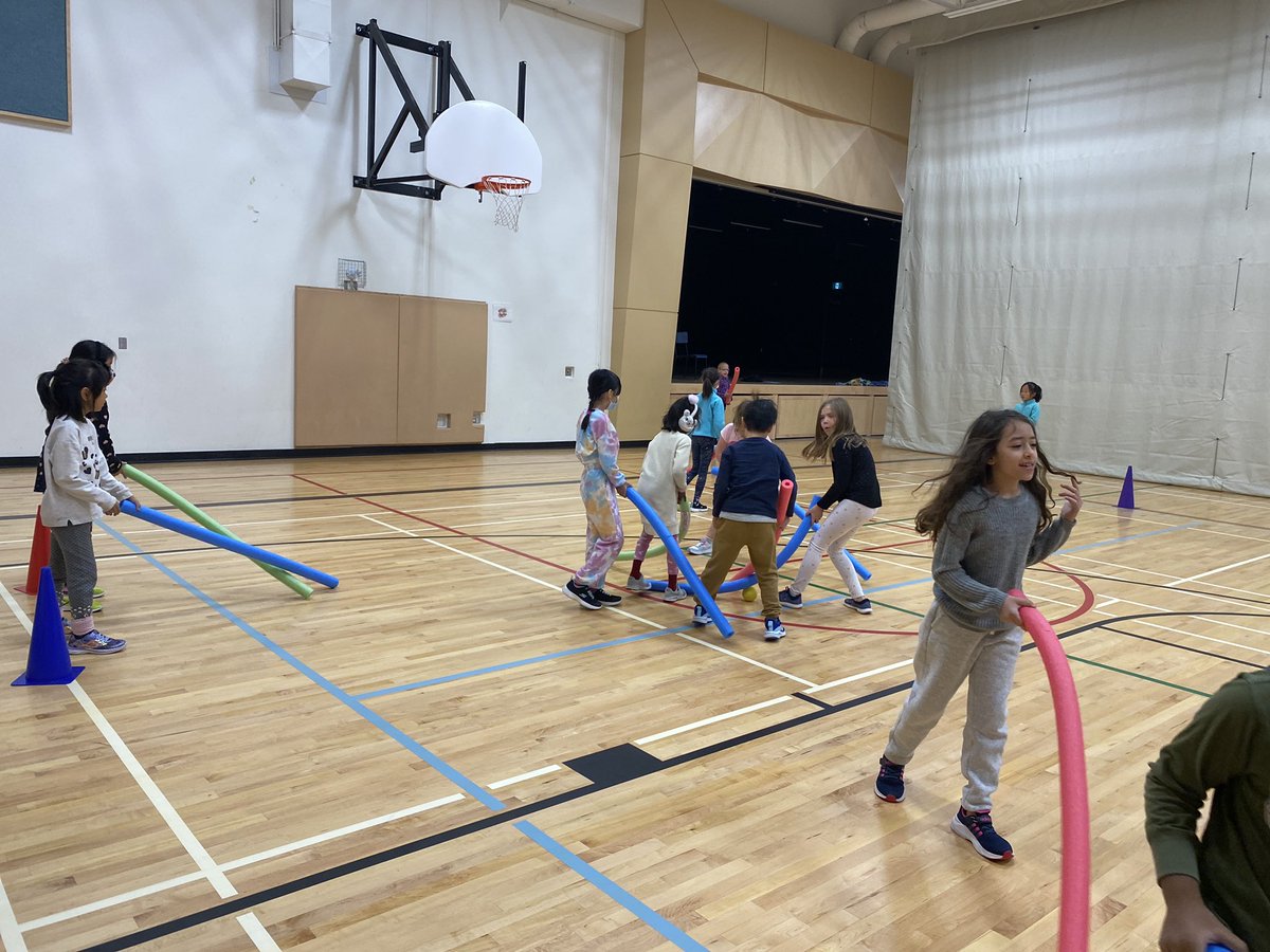 AnneSeniuk's tweet photo. Have you tried playing hockey with pool noodles? Not as easy as it looks but it sure is fun :) @KanataHighlands https://t.co/z7yGWwNc9U
