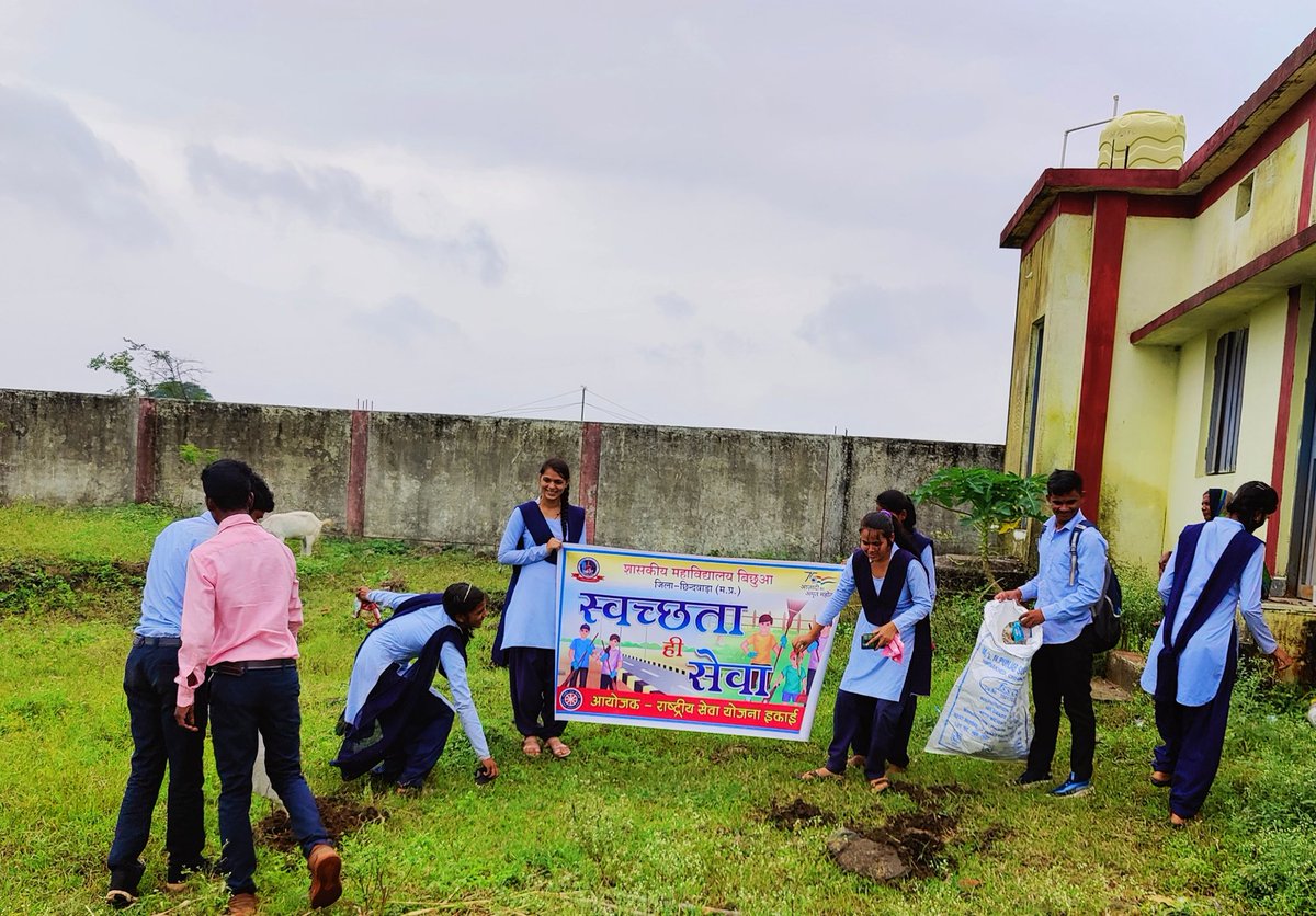 NSSUnit_bichhua's tweet photo. #SwachhataHiSeva2022 NSS Unit Government College Bichhua organised cleanliness program.. #SwachhataPakhwad clean drive mission....
#SwachhataHiSeva2022 
#SwachhataPakhwada 
#SwachhBharat 
@_NSSIndia 
@NssMPOU 
@NSSMYMP 
@YASMinistry 
@NSSMP_ 
@JansamparkMP https://t.co/sBKOhN5XGF