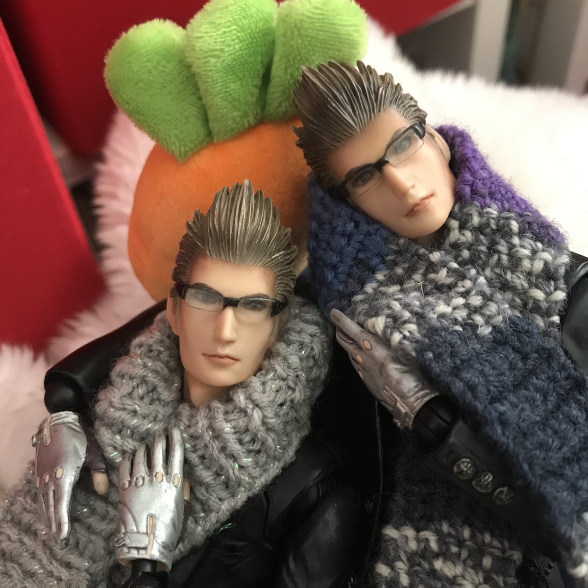 pakignis's tweet image. All PAK Ignises should have scarves. I declare it so. 👓🧣