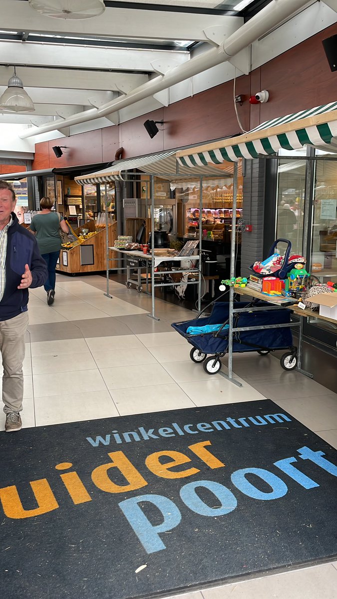 Burendag rond Zuiderpoort, grote pluim voor organisatie, vrijwilligers en ondernemers die een mooi evenement voor de buurt hebben neergezet!