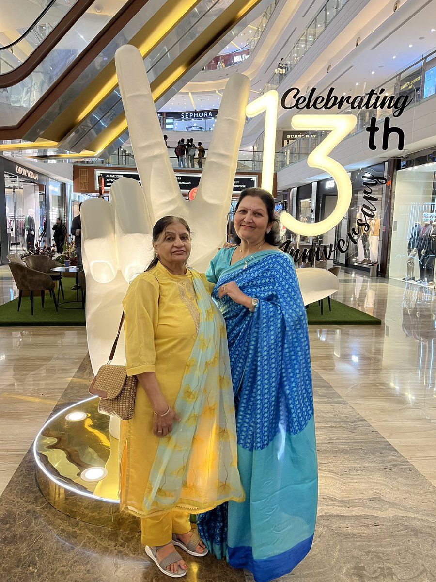 meens_63's tweet photo. #13YearsOfPalladium @ @bbuzzz08  @brindaashah  @mominlove @gophoenixing #PhoenixPalladium #PhoenixGiftCard #Win10000 #ContestAlert  #phoenixpalladium13anniversary @sumkam11  @rehanak55  @jagruti. congratulations on celebrating 13 yrs of palladium’s anniversary with @amominlove https://t.co/WmhtpCRCm2