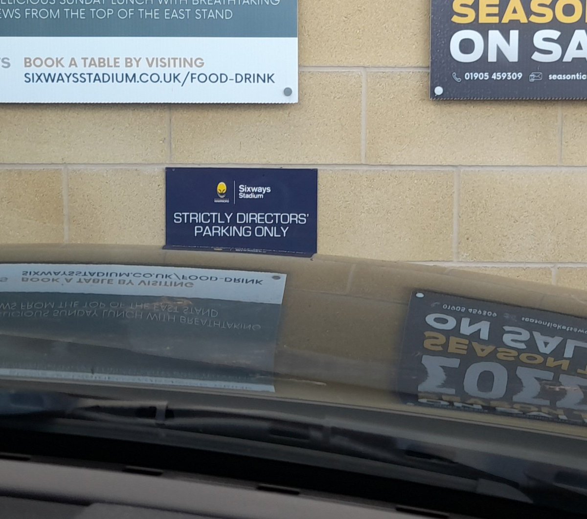 No #mylaybyisbetterthanyours today as I parked here - as the directors have not shown up for several weeks thought might aswell use their space 😉