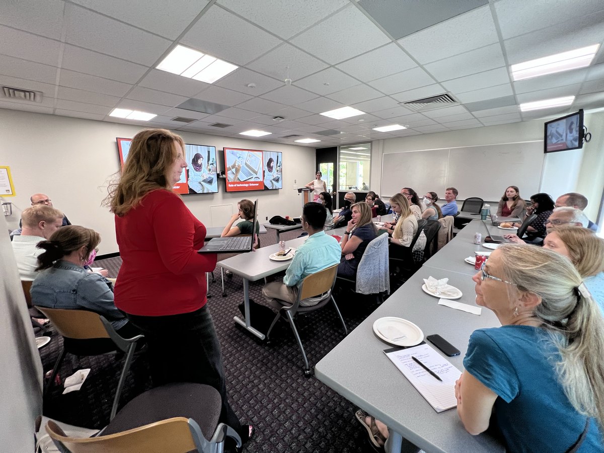 LehighLTS's tweet photo. Claudia Tobar, chief innovation officer &amp; professor, Universidad San Francisco de Quito in Ecuador, led the workshop Lessons from the Pandemic: Globalization through Virtual Exchange &amp; COIL as Strategy, co-sponsored by CITL &amp; @globallehigh this week. FMI:https://t.co/YvMN7tjFEc https://t.co/Idr3iIpYC9