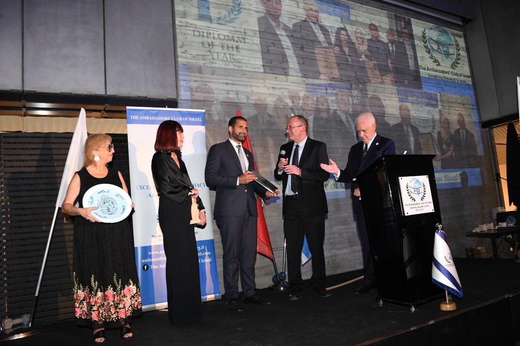 BahrainAmbIsr's tweet photo. I am grateful and privileged to have received the Ambassador of the year award as well as the Diplomat of the Year award from the Ambassadors Club of #Israel. https://t.co/Qcqb8cfgDw