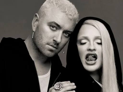 ex-clubBER tweet media