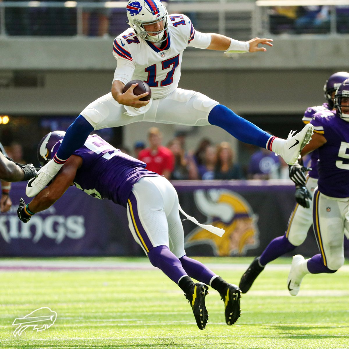 Happy four year anniversary of #JoshAllenJumpingOverThings to those who celebrate. 😈

#GoBills | #BillsMafia