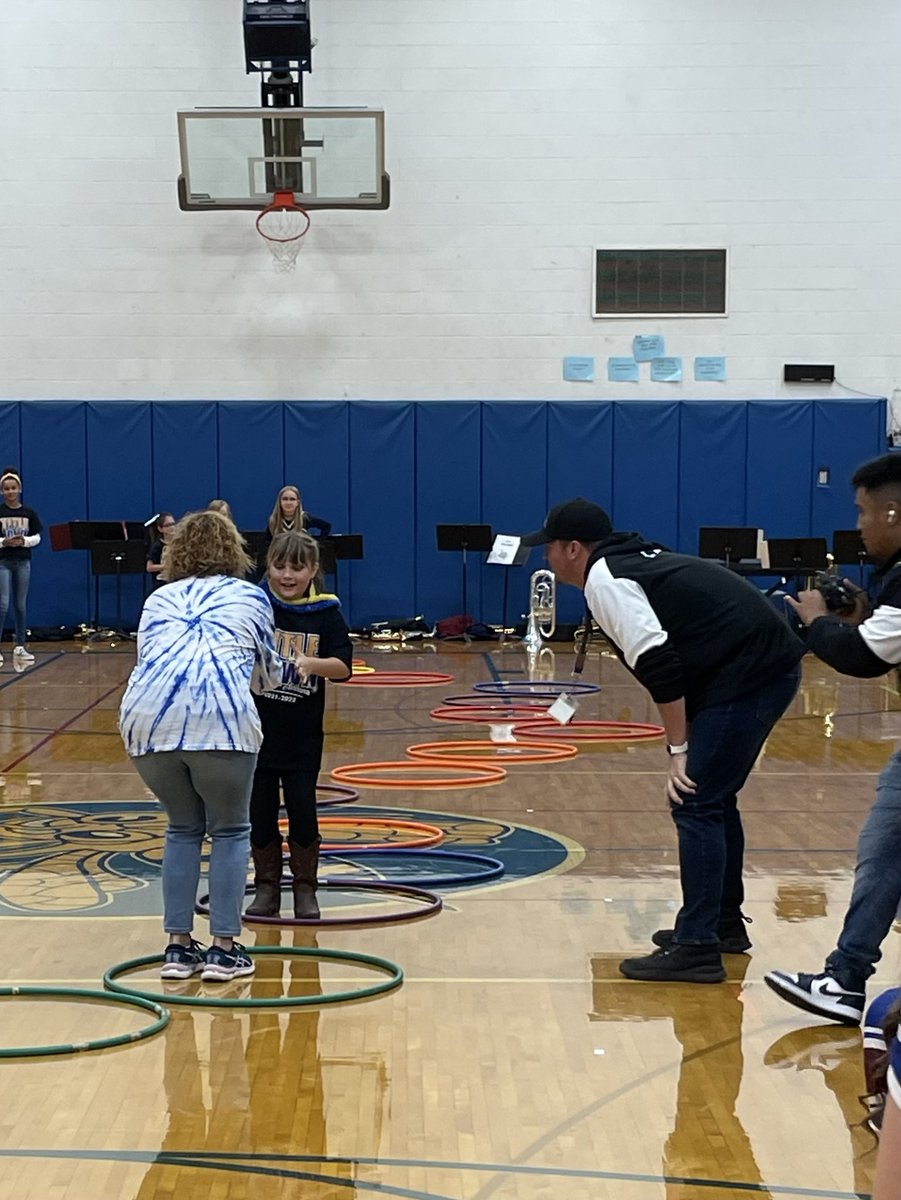 A Little Rock Paper Scissors competition between our ⁦<a href="/OAhornets/">Oakfield-Alabama MHS</a>⁩ ⁦<a href="/OaElem/">OAElem</a>⁩ teachers and students!
#Homecoming