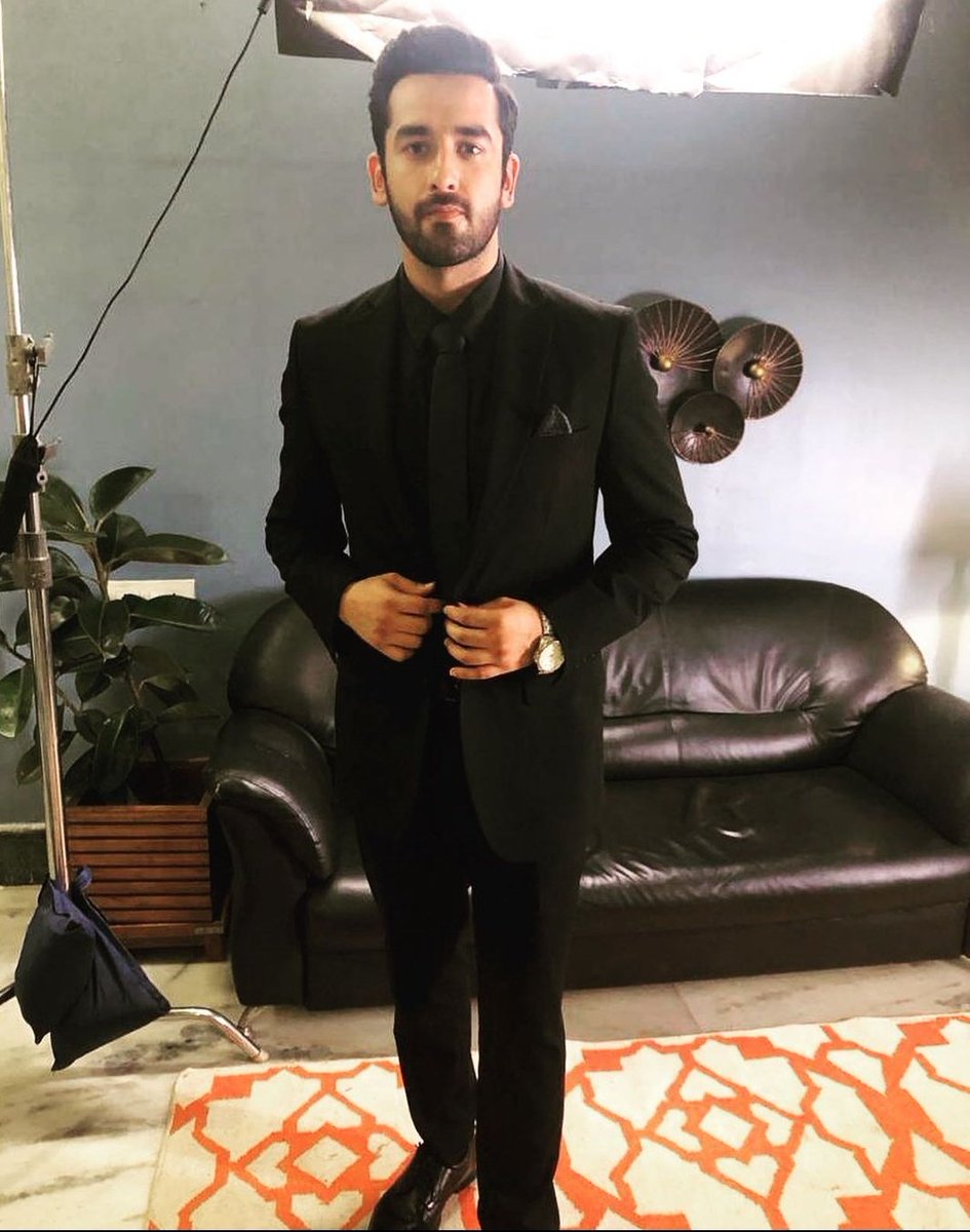Snehita_9's tweet photo. 😍😍😍🫠

#VishalVashishtha https://t.co/SJzZOVZwFB