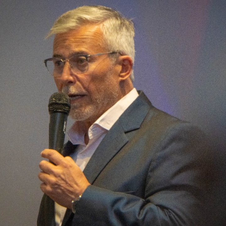 Fisherton895's tweet photo. AHORA en #CNNRadioRosario dialogamos con Gabriel Redolfi (@GabrielRedolfi) CEO de @MSRconstructora
#CNNRadioArgentina https://t.co/hVPXtylv3w