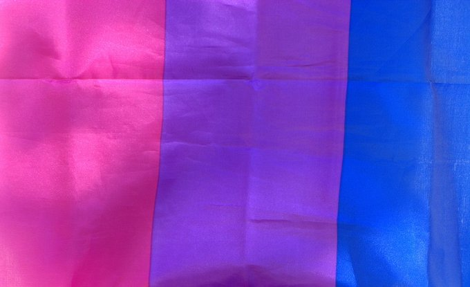 UniOfLeics_EDI's tweet photo. We are proud to celebrate @BiVisibilityDay & to acknowledge the communityβs resilience, history & the struggles that the community faces.
We remain committed to challenging & ending biphobia, & building an inclusive campus for our LGBTQ+ staff & students.
#BiVisabilityDay https://t.co/dQ3xVQLBCm
