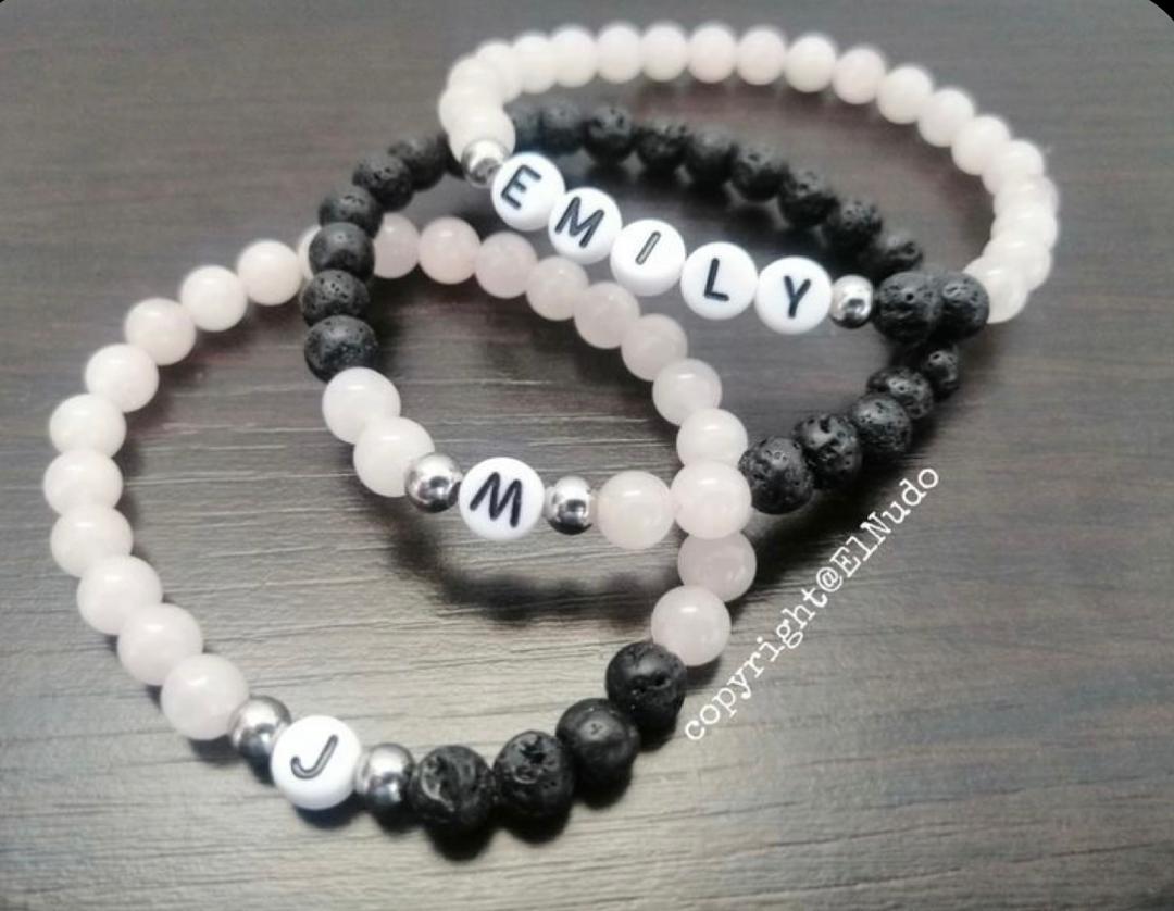 Support my hustle ba dear I ask... I beg ... I kneel 🥺🥺🙏🙏 .... A hug for each retweet 😇😇😇also check pinned tweet 😊😊