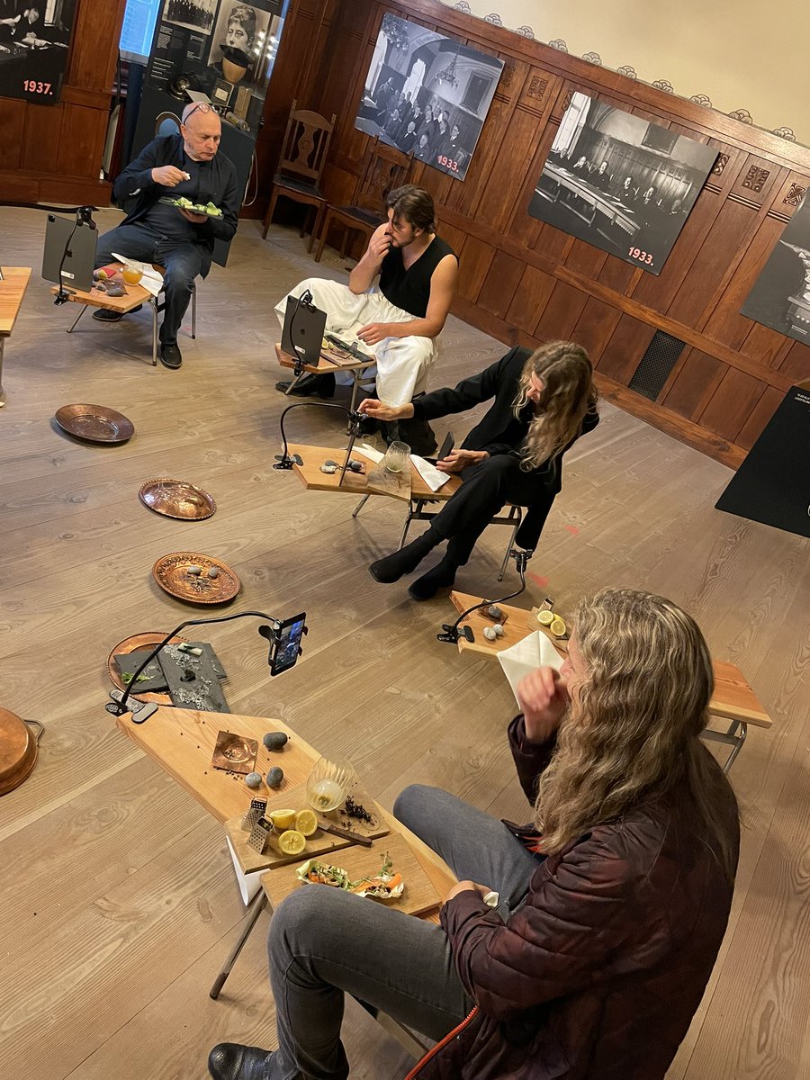 sommerane's tweet photo. Fantastisk åbning i går af udstillingen Portrait // @BirgitteQ af @tjrnhj - vild udfordring af hvem der bliver til statuer i det offentlige rum, hvordan vi forbruger og hvordan vi spiser sammen og alene. På @konmuseum i dag og i morgen 👉🏼 https://t.co/7kNwuNIjmU #dkkultur https://t.co/kywgjNJKsi