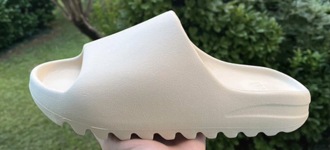 One_To_Cop's tweet image. 👉 Yeezy Slide Bone 🤍

All Size 📏

#sneakers #resell #discord #marketplace #sneakersaddict #sneakershead #nikesneakersformen #sneakersforsale #pourtoi #fyou #foryou #tiktok #twitter #instagram