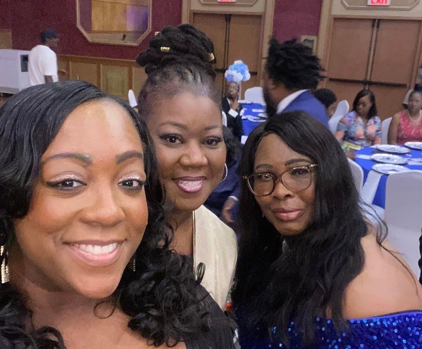 SybrinaFulton's tweet photo. I had the pleasure of attending the Eric Garner 2022 Remembrance Gala with Gwen Carr & many other TrueBlue Angel MOMS. #EricGarner4ever
#NoMoreChokeHolds #HisLifeMattered
#RevSharpton #dominiquesharpton
#NYMayorAdams #TheSupportIsReal
#MothersoftheMovement #Powerful
๐๐๐๐๐ https://t.co/bW1ezzb31s