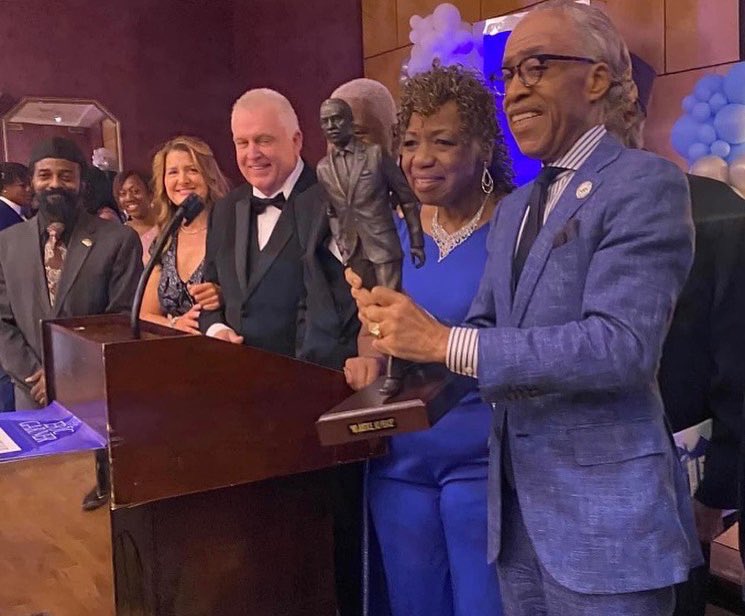 SybrinaFulton's tweet photo. I had the pleasure of attending the Eric Garner 2022 Remembrance Gala with Gwen Carr & many other TrueBlue Angel MOMS. #EricGarner4ever
#NoMoreChokeHolds #HisLifeMattered
#RevSharpton #dominiquesharpton
#NYMayorAdams #TheSupportIsReal
#MothersoftheMovement #Powerful
๐๐๐๐๐ https://t.co/bW1ezzb31s