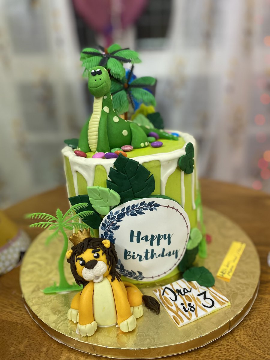 spot_NIK's tweet image. Daughter’s birthday and her love for dinos and lions are immense ❤️#threeyearold #HappyBirthday #Ira