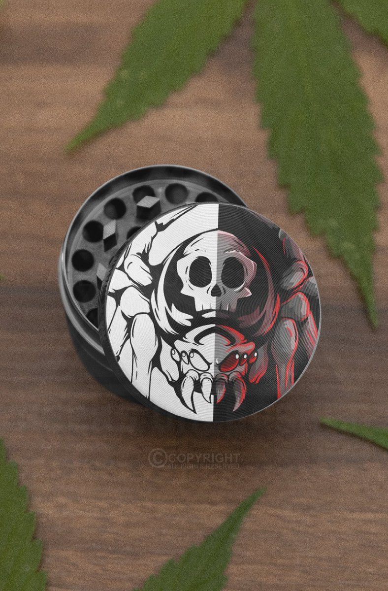 Get caught in the webs of this new custom collection for @jefferyhassman! 

Logo and Collection designed by us. Tell us what you think.

geeksunleash.com/collections/ch…